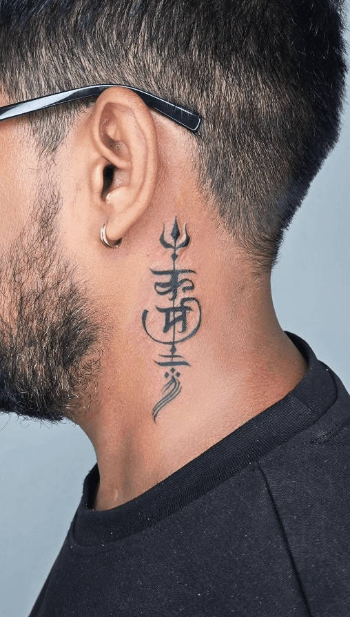 Minimalist fine line art tattoo